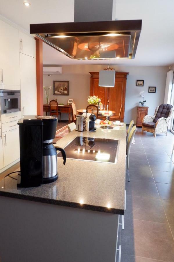 Villa T Heirbaanhuys à Looz Extérieur photo